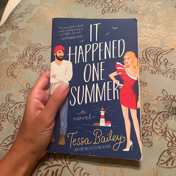 It happened one summer book - Picture 1 of 2